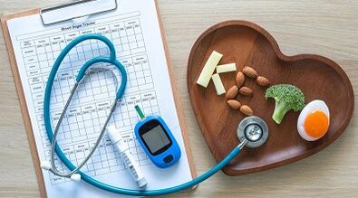 Pros and cons of the ketogenic diet for weight loss.