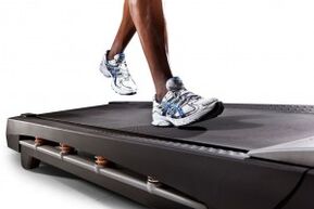 Sports and proper nutrition for weight loss.